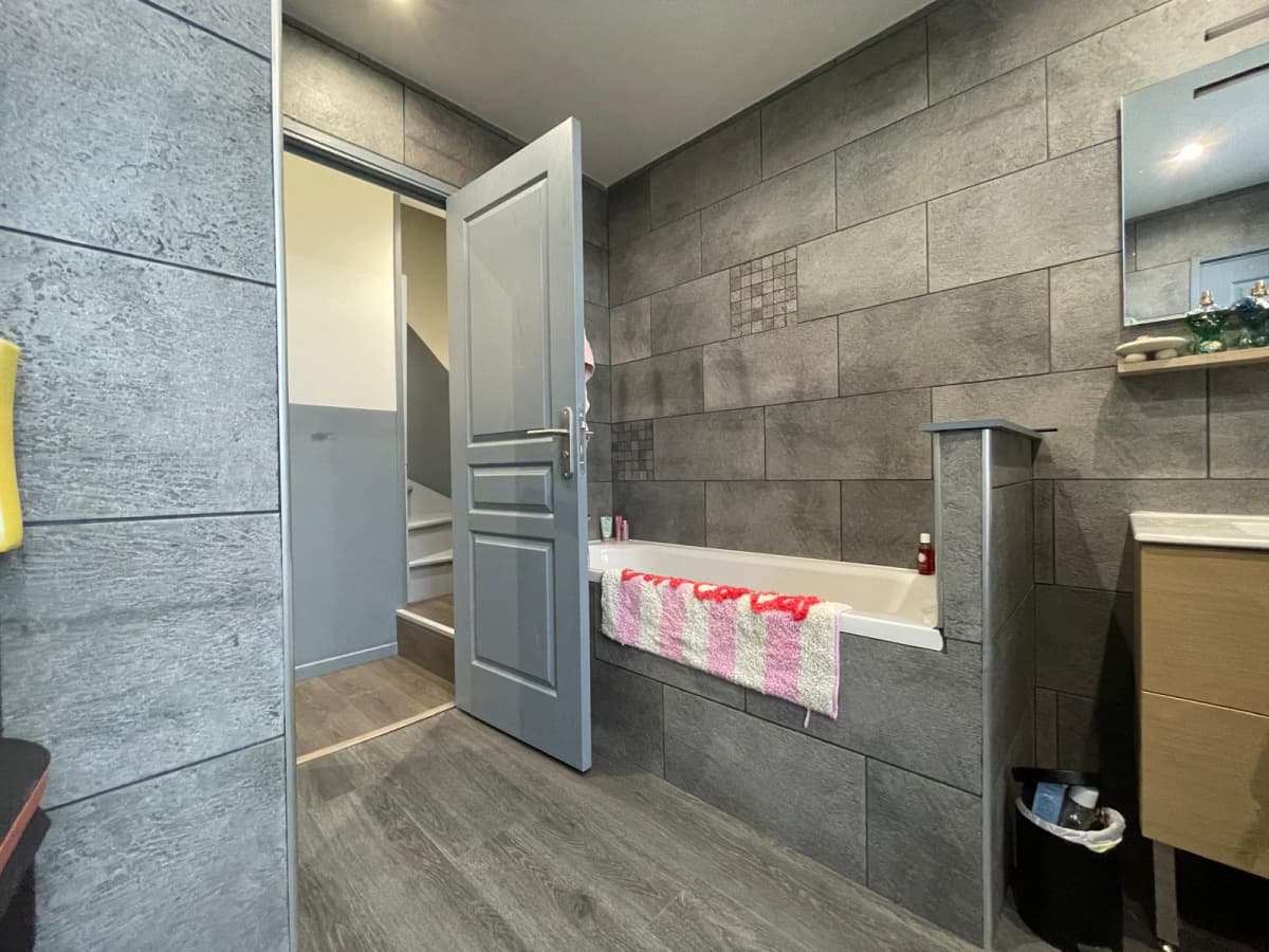 Tourcoing - Maison - 82 m² - 4 pièces — photo 4/8