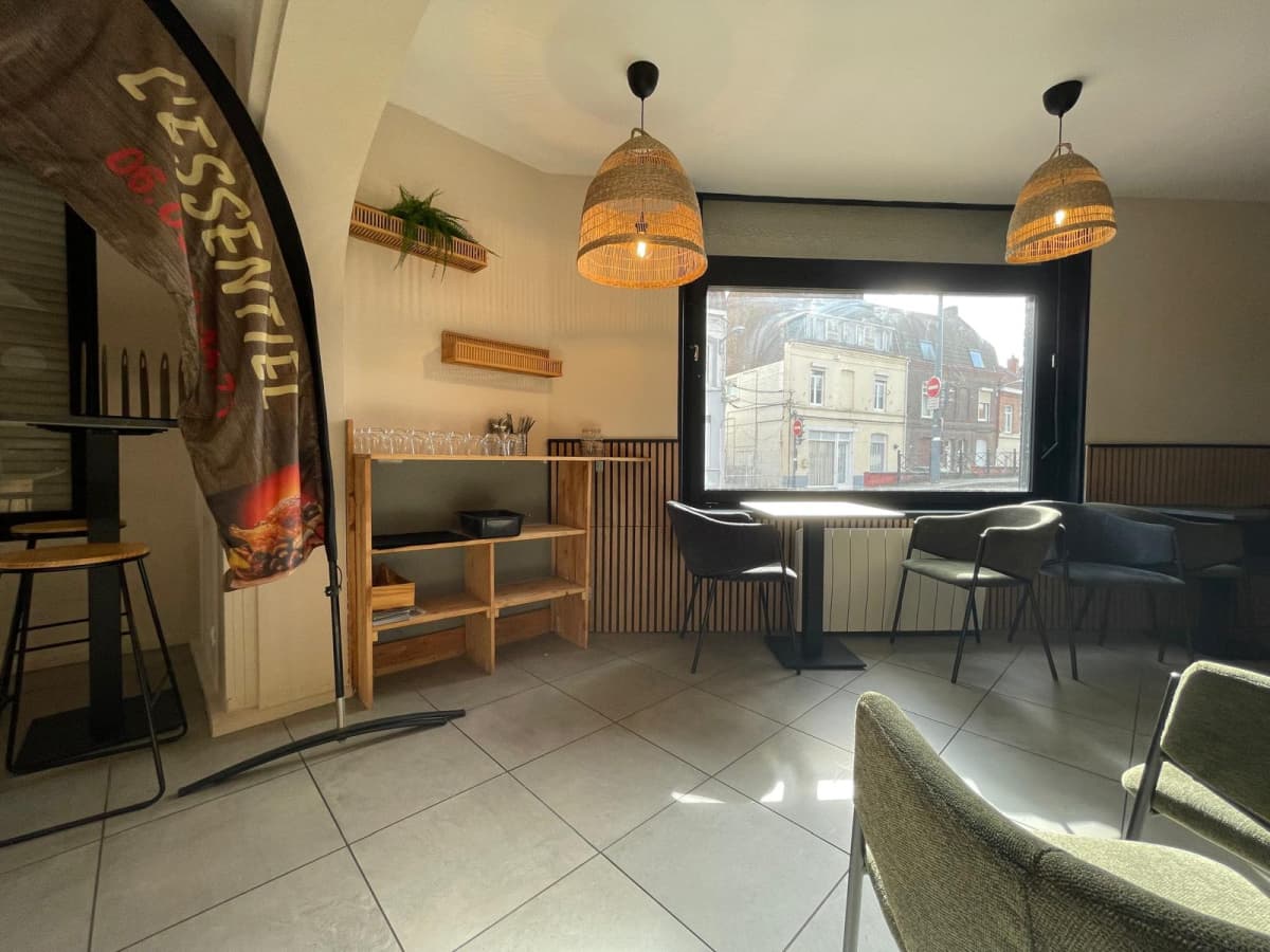 Immeuble - 70 m² - 3 pièces — photo 3/5